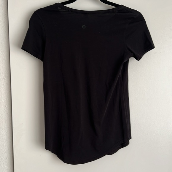 🚫SOLD🚫Lululemon Black Scoop T-Shirt - Picture 4 of 4
